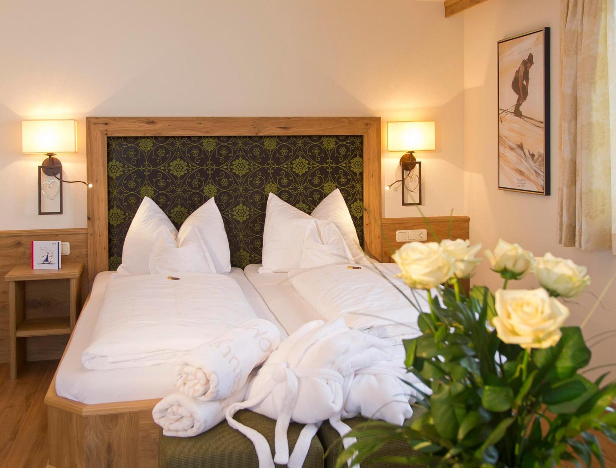 Hotel Garni Bavaria Ellmau Bagian luar foto