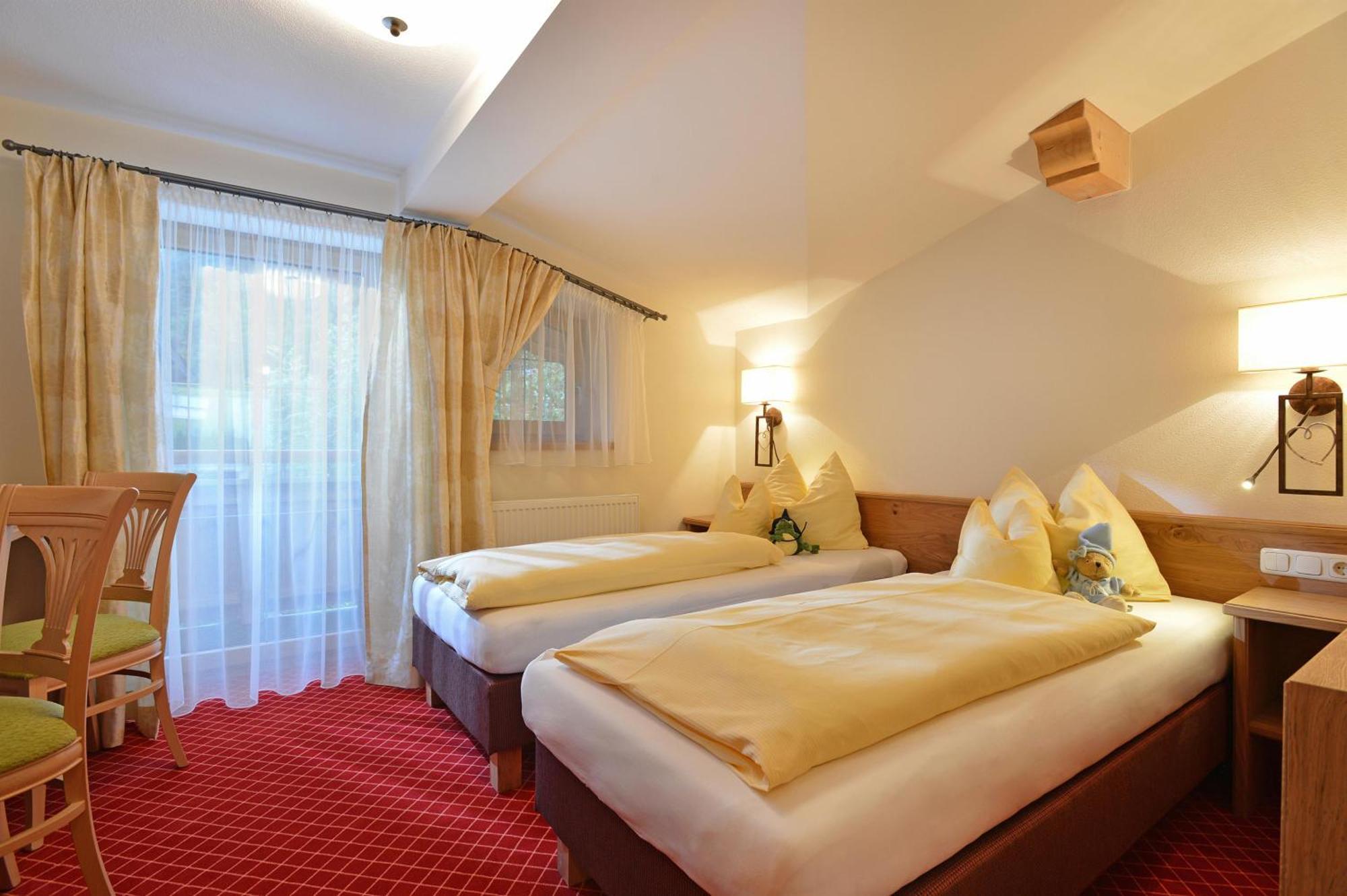 Hotel Garni Bavaria Ellmau Bagian luar foto